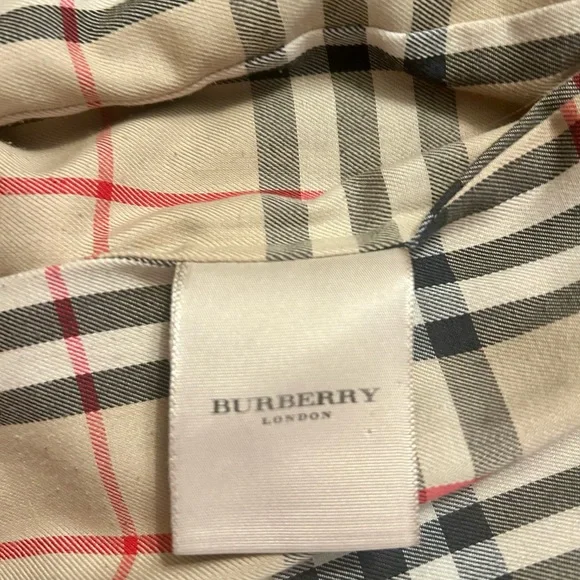 Burberry Classic Black Trench Coat - Picture 10 of 12